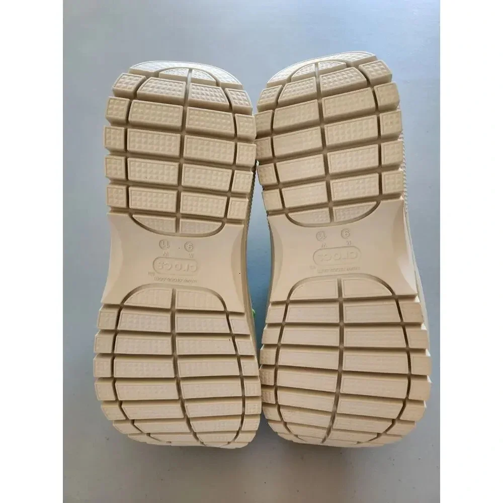 CROCS new mega